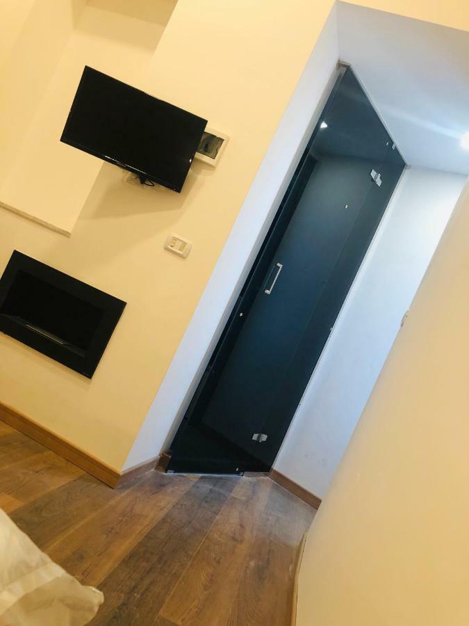 Villa Olga Dependance Luxury Low Cost Наполи Екстериор снимка